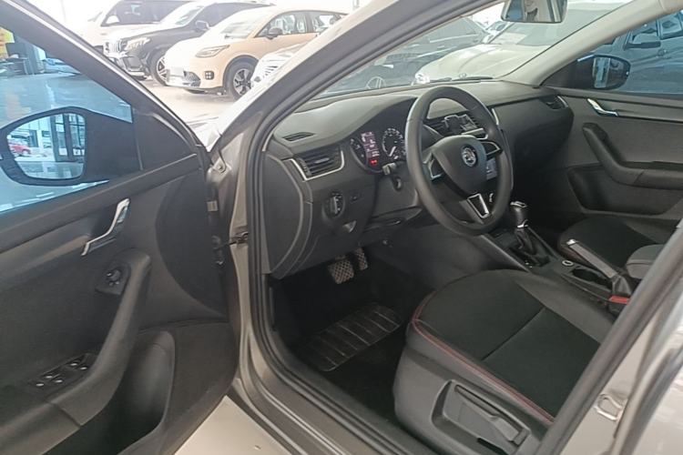 Used Skoda Octavia 2017 Classic Model 1.6L Automatic Comfort Edition Driver Seat