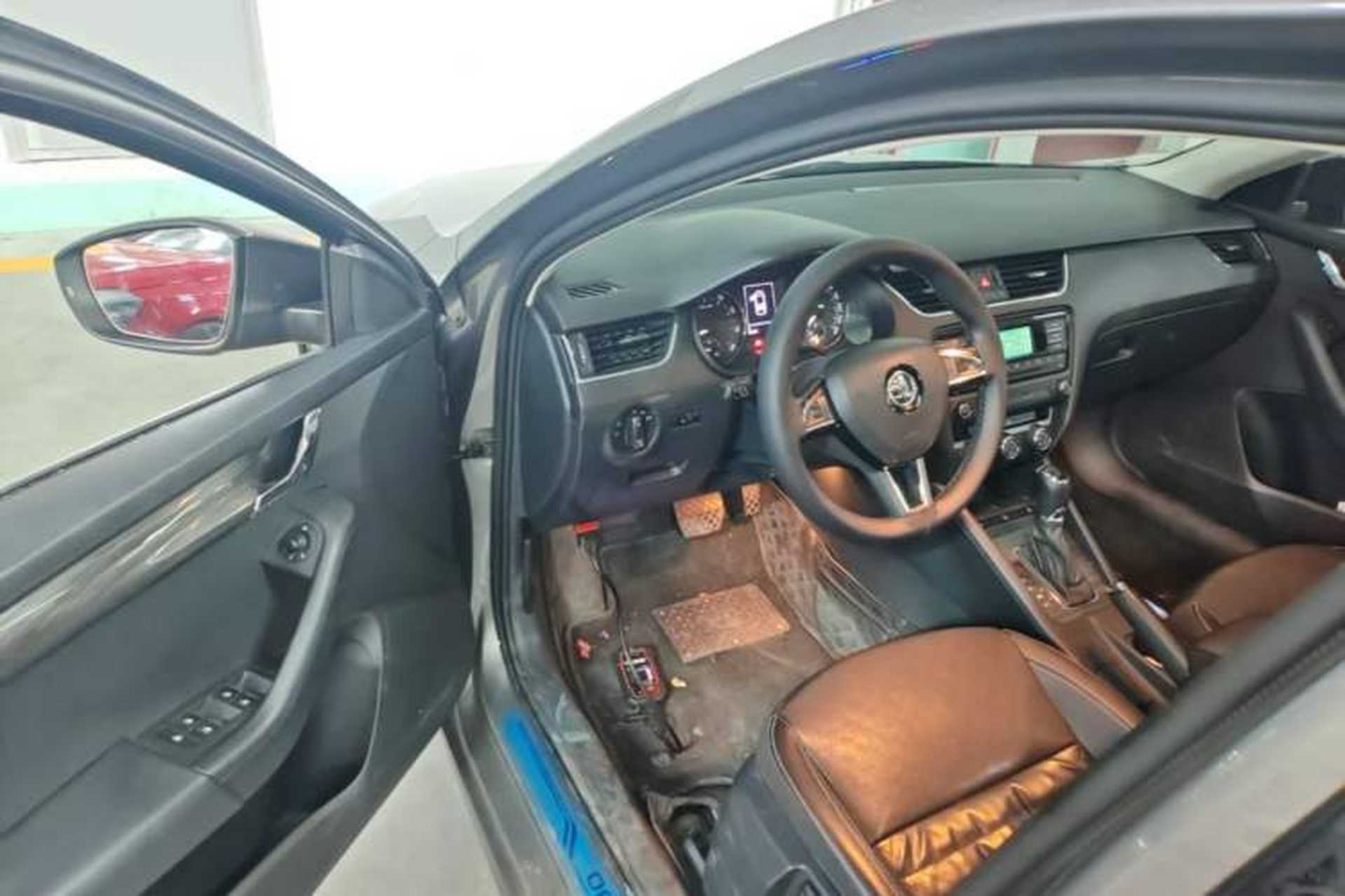 Used Skoda Octavia 2017 1.6L Automatic Smart Drive Edition Driver Seat