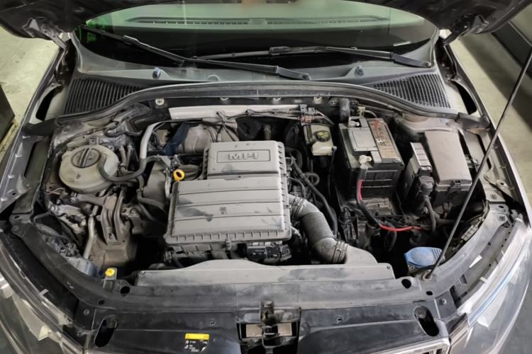 Used Skoda Octavia 2017 1.6L Automatic Smart Drive Edition Engine Bay