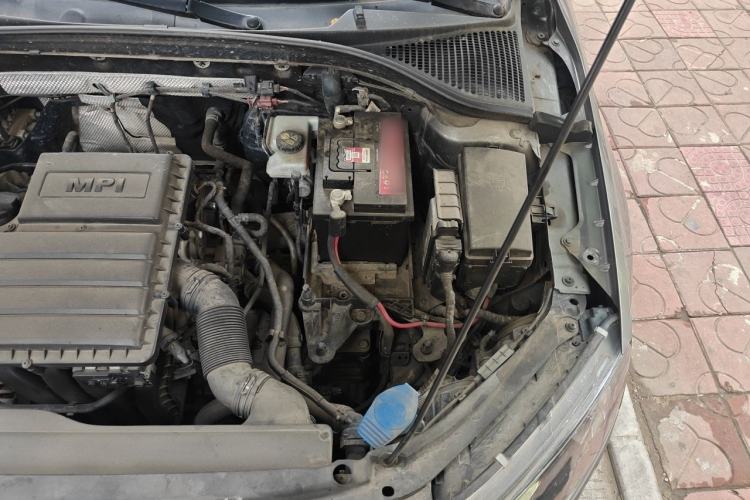 Used Skoda Octavia 2017 1.6L Automatic Smart Drive Edition Engine Bay Left