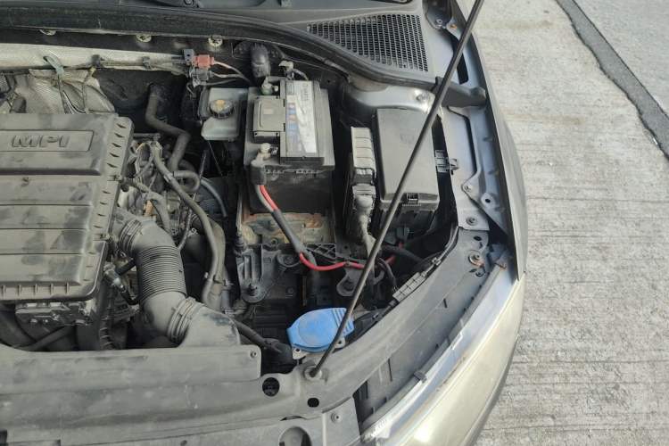 Used Skoda Octavia 2017 1.6L Automatic Smart Drive Edition Engine Bay Left