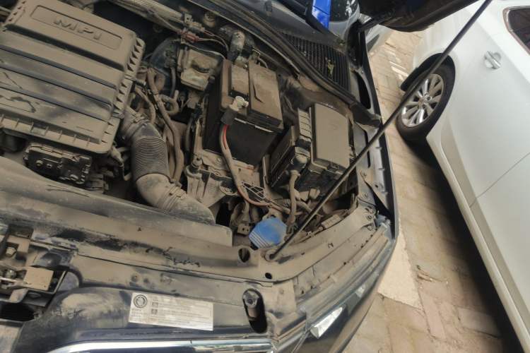 Used Skoda Octavia 2017 1.6L Automatic Chuanxing Edition Engine Bay Left