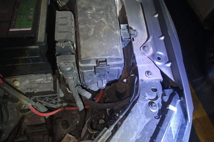 Used Skoda Octavia 2017 1.6L Automatic Chuanxing Edition Engine Bay Left