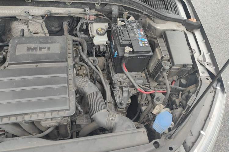 Used Skoda Octavia 2017 1.6L Automatic Smart Drive Edition Engine Bay Left