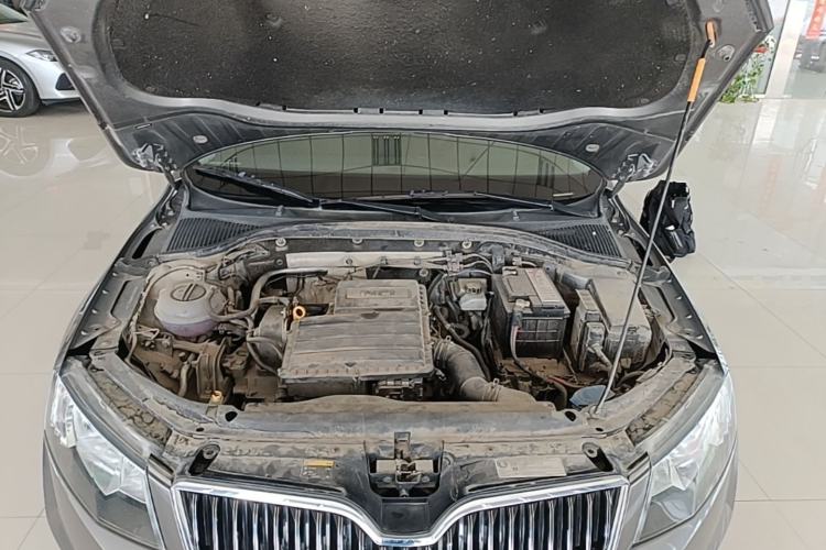 Used Skoda Octavia 2017 Classic Model 1.6L Automatic Comfort Edition Engine Bay