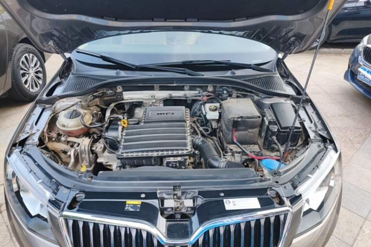 Used Skoda Octavia 2017 1.6L Automatic Smart Drive Edition Engine Bay