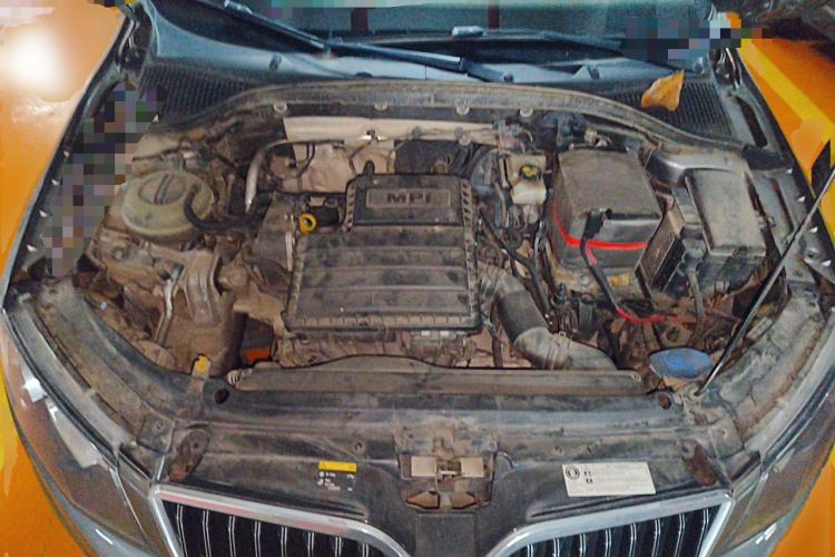 Used Skoda Octavia 2017 1.6L Automatic Chuanxing Edition Engine Bay