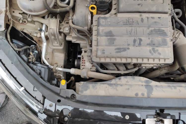 Used Skoda Octavia 2017 1.6L Manual Trend Edition Engine Bay Right