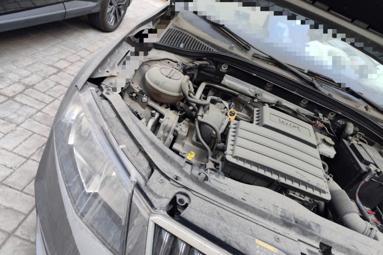 Used Skoda Octavia 2017 1.6L Manual Smart Drive Edition Engine Bay Right