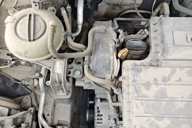 Used Skoda Octavia 2017 1.6L Manual Trend Edition Engine Bay Right