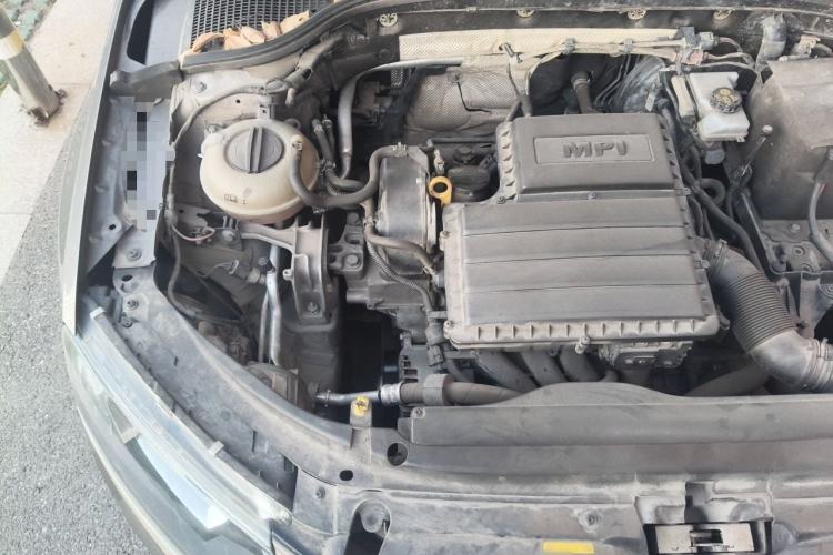 Used Skoda Octavia 2017 1.6L Automatic Chuanxing Edition Engine Bay Right