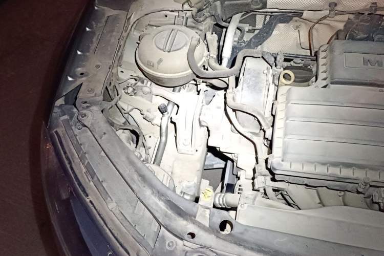 Used Skoda Octavia 2017 1.6L Automatic Smart Drive Edition Engine Bay Right