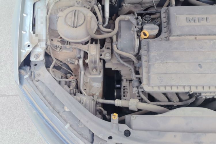 Used Skoda Octavia 2017 1.6L Automatic Chuanxing Edition Engine Bay Right