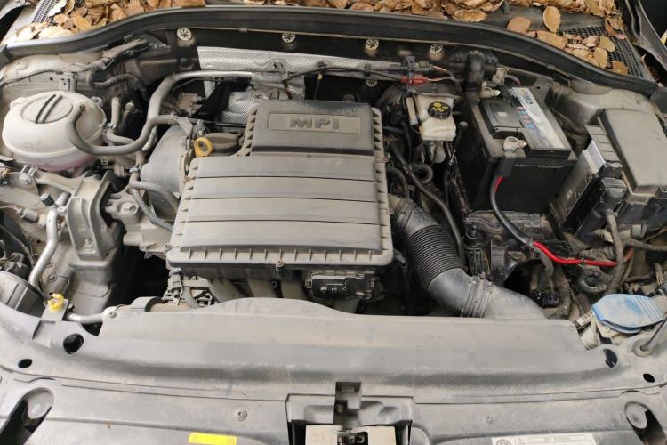 Used Skoda Octavia 2017 1.6L Automatic Chuanxing Edition Engine Bay
