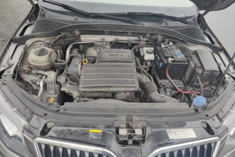 Used Skoda Octavia 2017 1.6L Automatic Smart Drive Edition Engine Bay