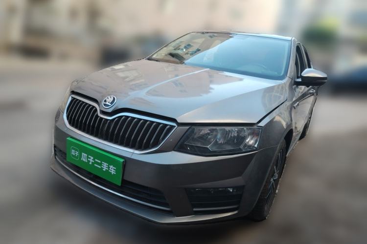 Used Skoda Octavia 2017 1.6L Automatic Smart Drive Edition Guazi used car, China used car export, Used car for sale, Used cars, Cheapest cars for sale