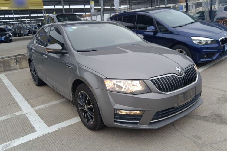 Used Skoda Octavia 2017 1.6L Automatic Smart Drive Edition Exterior 1