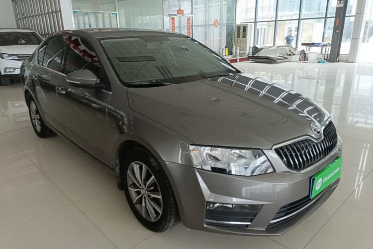 Used Skoda Octavia 2017 Classic Model 1.6L Automatic Comfort Edition Exterior 1