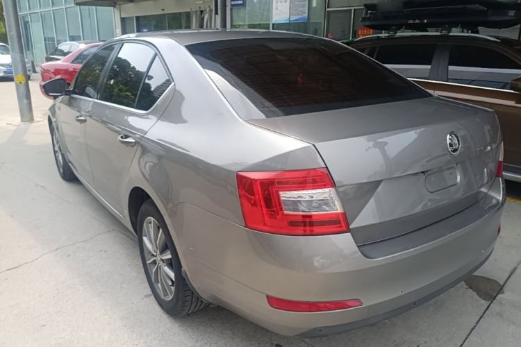 Used Skoda Octavia 2017 1.6L Automatic Chuanxing Edition Exterior 2