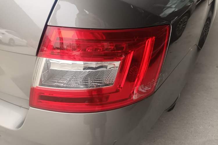 Used Skoda Octavia 2017 1.6L Automatic Chuanxing Edition Exterior 3