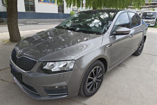 Used Skoda Octavia 2017 1.6L Automatic Smart Drive Edition