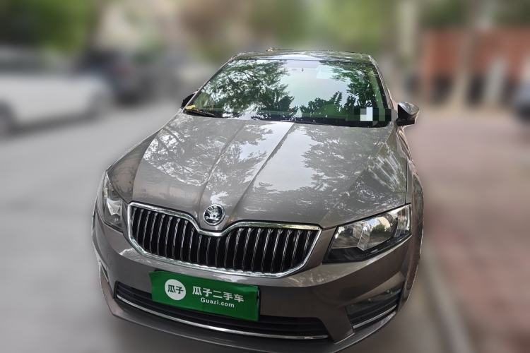 Used Skoda Octavia 2017 1.6L Automatic Smart Drive Edition Front