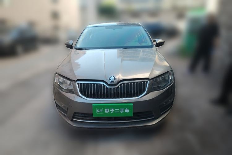 Used Skoda Octavia 2017 1.6L Automatic Smart Drive Edition Front