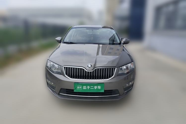 Used Skoda Octavia 2017 1.6L Automatic Smart Drive Edition Front