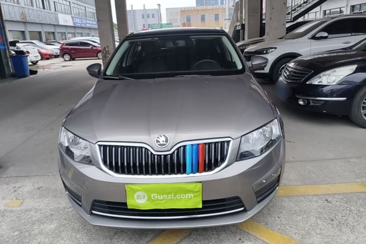 Used Skoda Octavia 2017 Classic Model 1.6L Automatic Comfort Edition Front