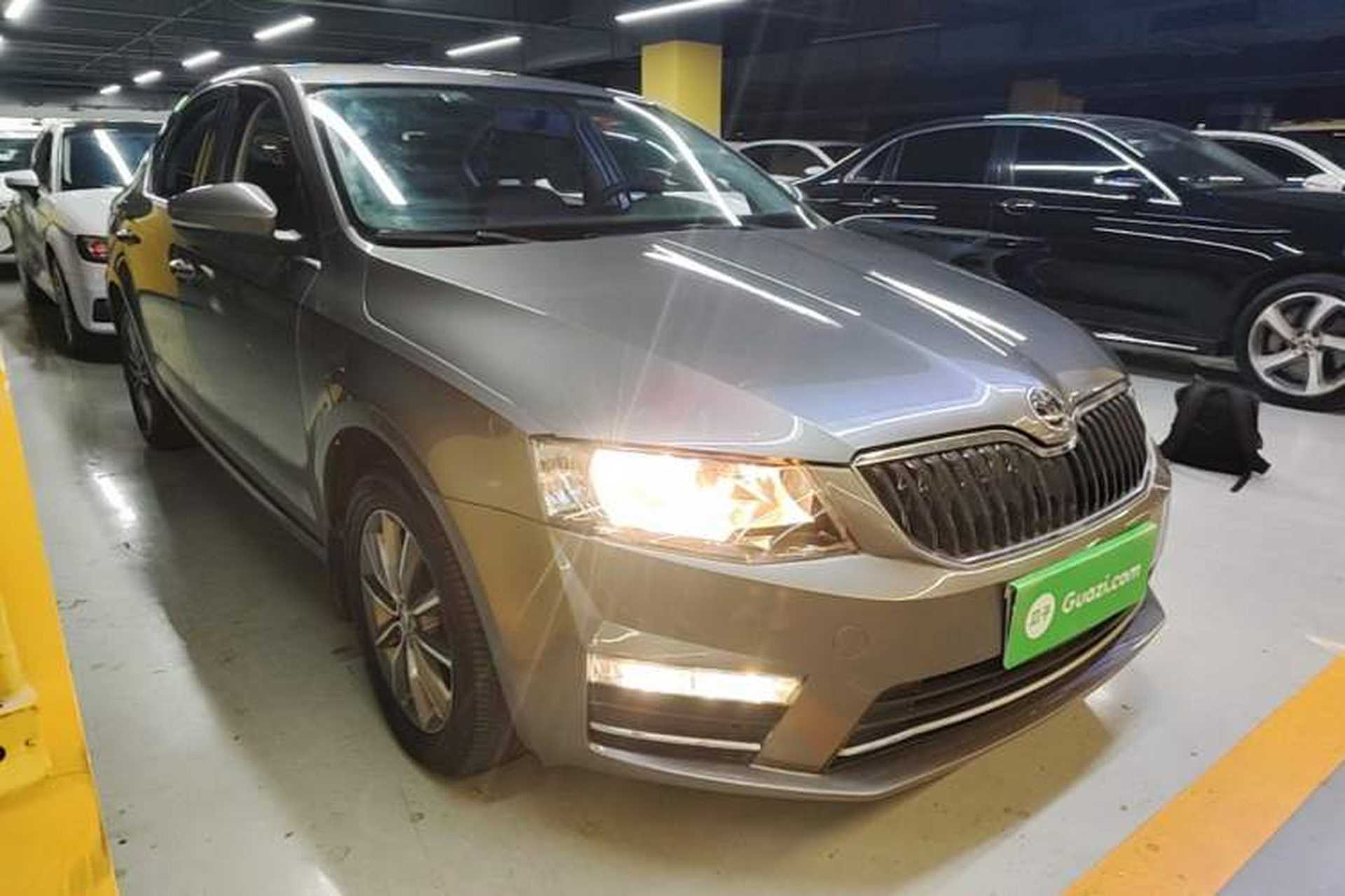 Used Skoda Octavia 2017 Classic Model 1.6L Manual Comfort Edition Front Right 45 Deg