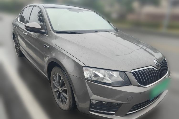 Used Skoda Octavia 2017 1.6L Automatic Smart Drive Edition Front Right 45 Deg