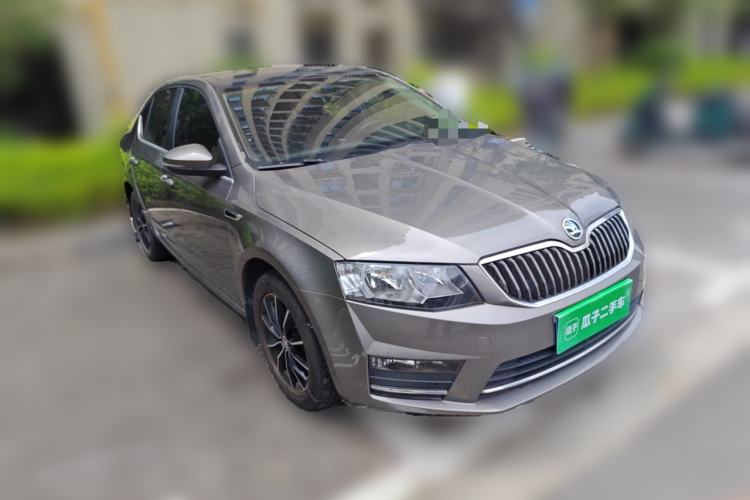 Used Skoda Octavia 2017 1.6L Automatic Smart Drive Edition Front Right 45 Deg