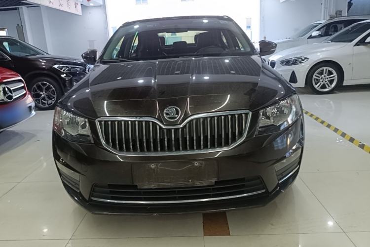 Used Skoda Octavia 2017 1.6L Automatic Smart Drive Edition Front