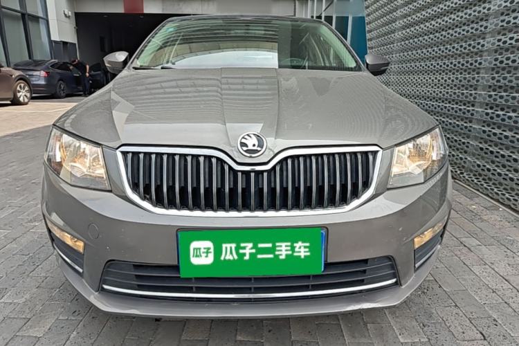 Used Skoda Octavia 2017 1.6L Automatic Smart Drive Edition Front