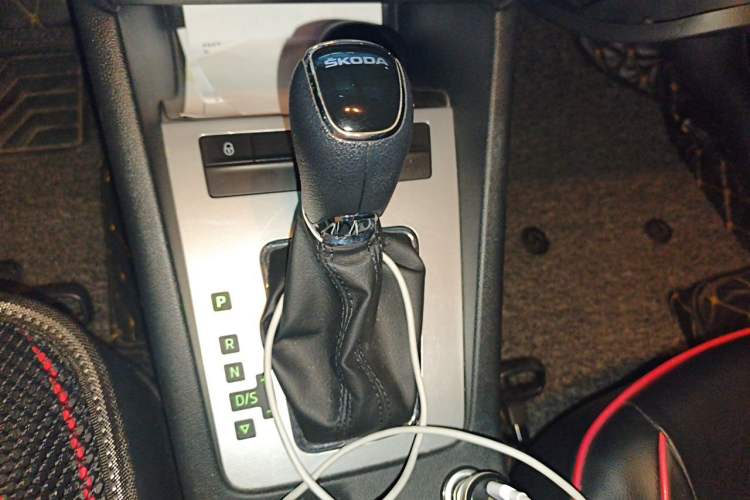 Used Skoda Octavia 2017 1.6L Automatic Chuanxing Edition Gear Lever