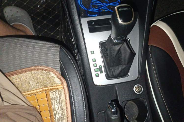 Used Skoda Octavia 2017 1.6L Automatic Chuanxing Edition Gear Lever