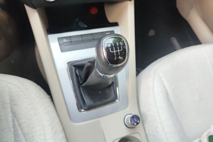 Used Skoda Octavia 2017 1.6L Manual Trend Edition Gear Lever