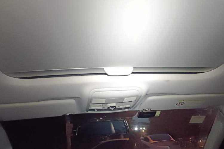 Used Skoda Octavia 2017 1.6L Automatic Smart Drive Edition Headliner