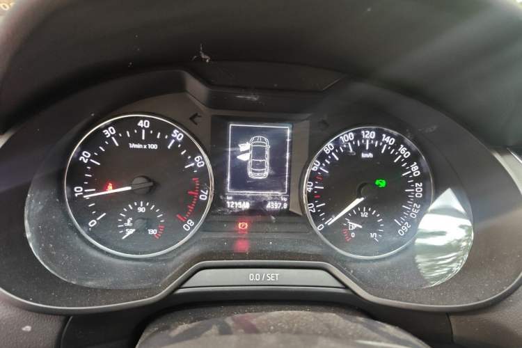 Used Skoda Octavia 2017 1.6L Automatic Smart Drive Edition Instrument Cluster