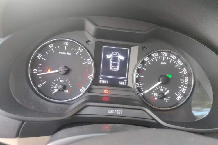 Used Skoda Octavia 2017 1.6L Automatic Smart Drive Edition Instrument Cluster