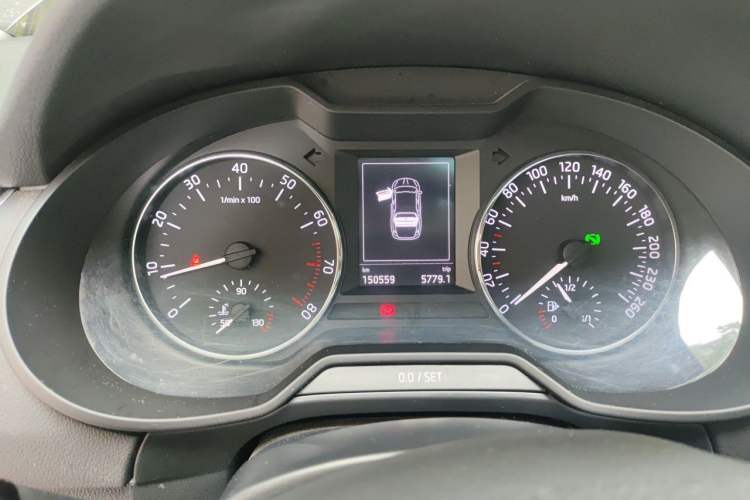 Used Skoda Octavia 2017 1.6L Automatic Smart Drive Edition Instrument Cluster