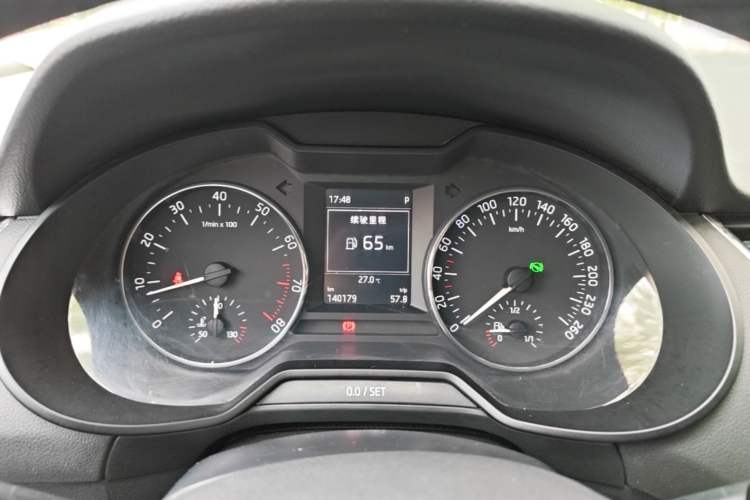 Used Skoda Octavia 2017 1.6L Automatic Smart Drive Edition Instrument Cluster