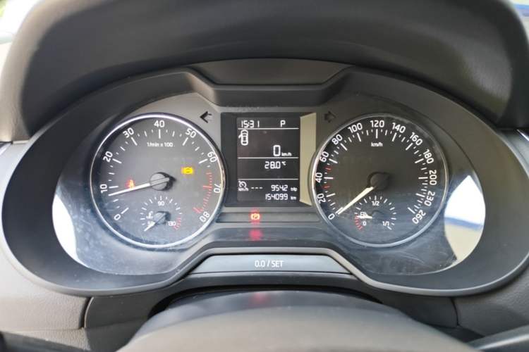 Used Skoda Octavia 2017 1.6L Automatic Chuanxing Edition Instrument Cluster