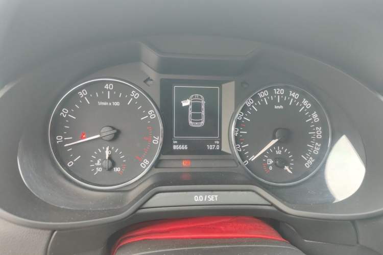 Used Skoda Octavia 2017 1.6L Automatic Smart Drive Edition Instrument Cluster