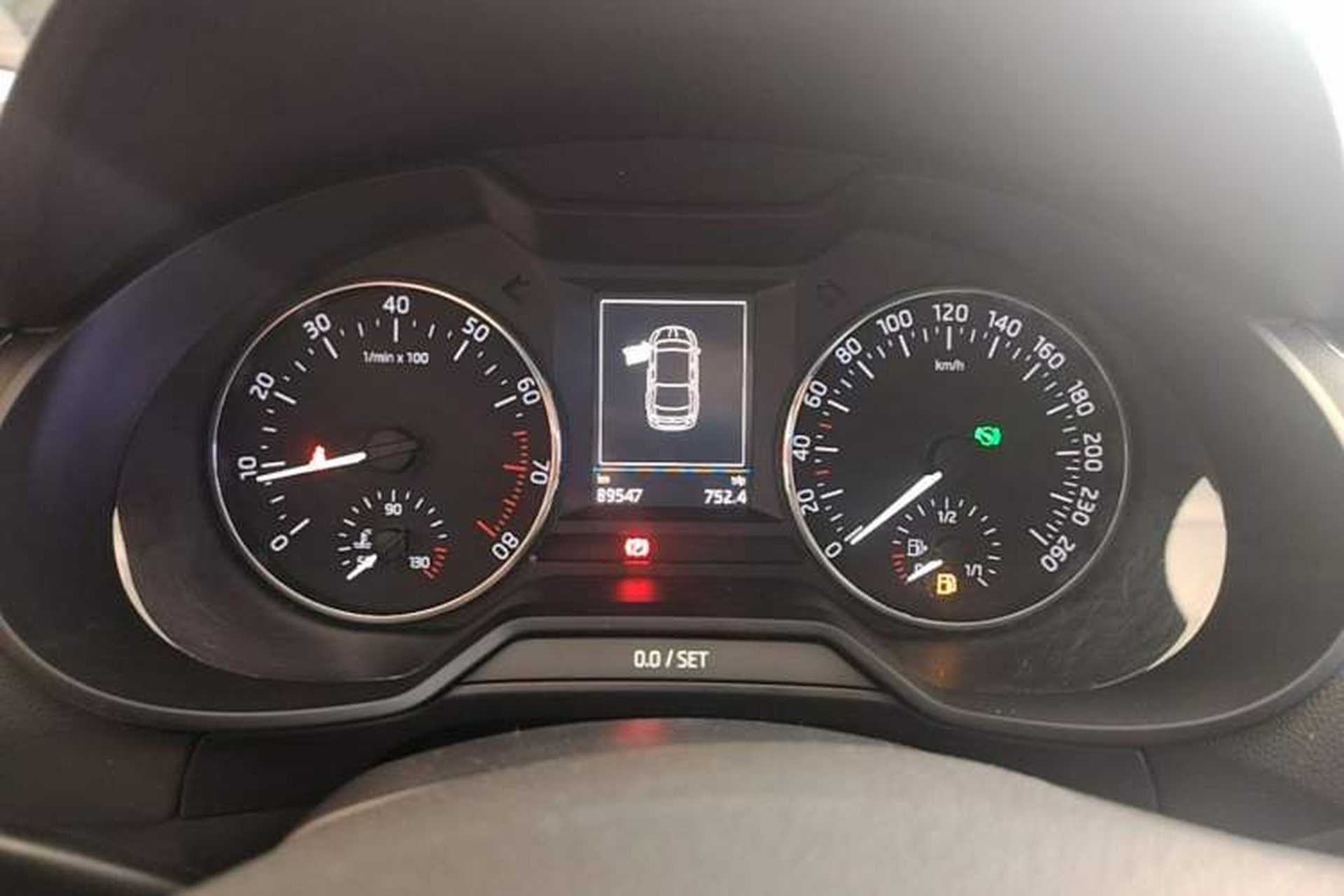 Used Skoda Octavia 2017 1.6L Automatic Smart Drive Edition Instrument Cluster
