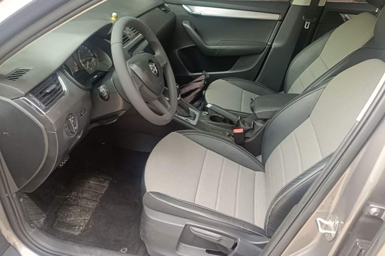 Used Skoda Octavia 2017 1.6L Automatic Chuanxing Edition Left Front Seat