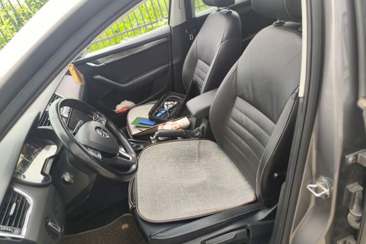 Used Skoda Octavia 2017 1.6L Automatic Smart Drive Edition Left Front Seat