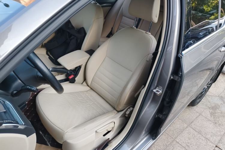 Used Skoda Octavia 2017 1.6L Automatic Smart Drive Edition Left Front Seat