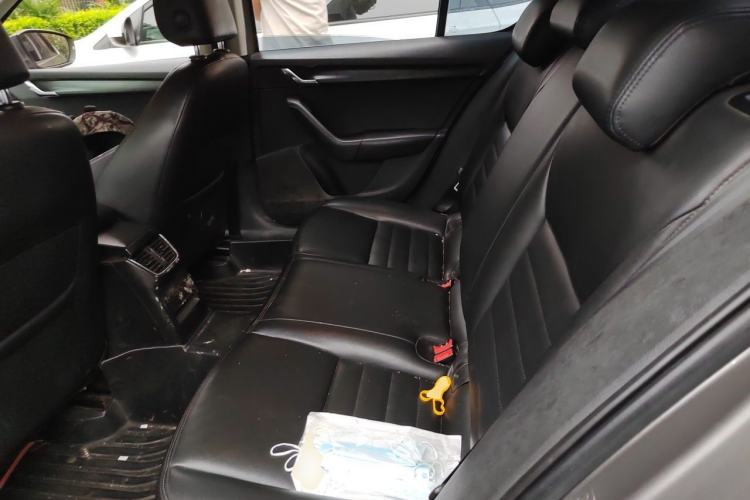 Used Skoda Octavia 2017 1.6L Manual Trend Edition Left Rear Seat