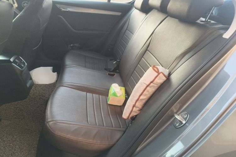 Used Skoda Octavia 2017 1.6L Automatic Chuanxing Edition Left Rear Seat